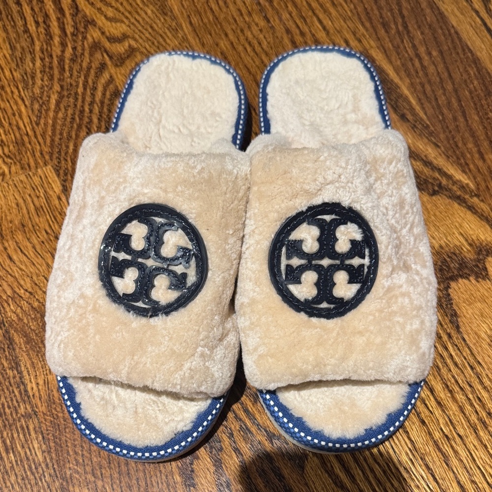 Tory Burch Cream and Navy Sherpa Slippers